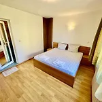 Tm House - Private Pensionat